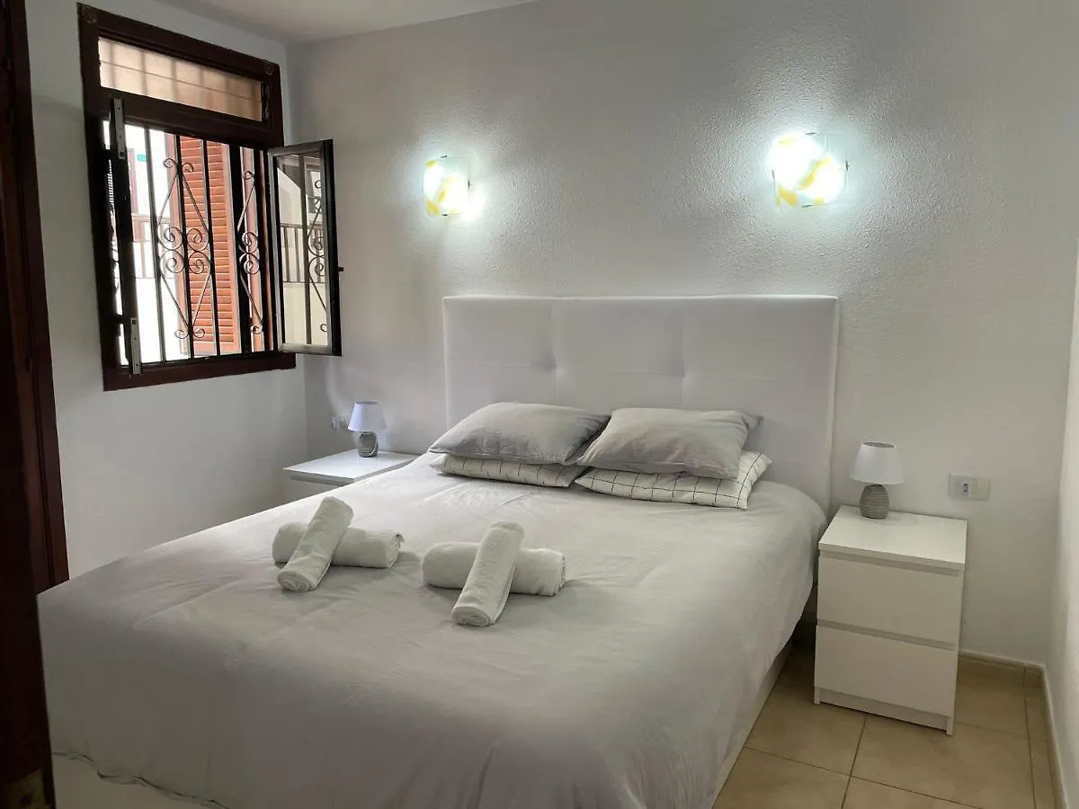 Under The Lime, Beautiful Apartment Los Cristianos Spain